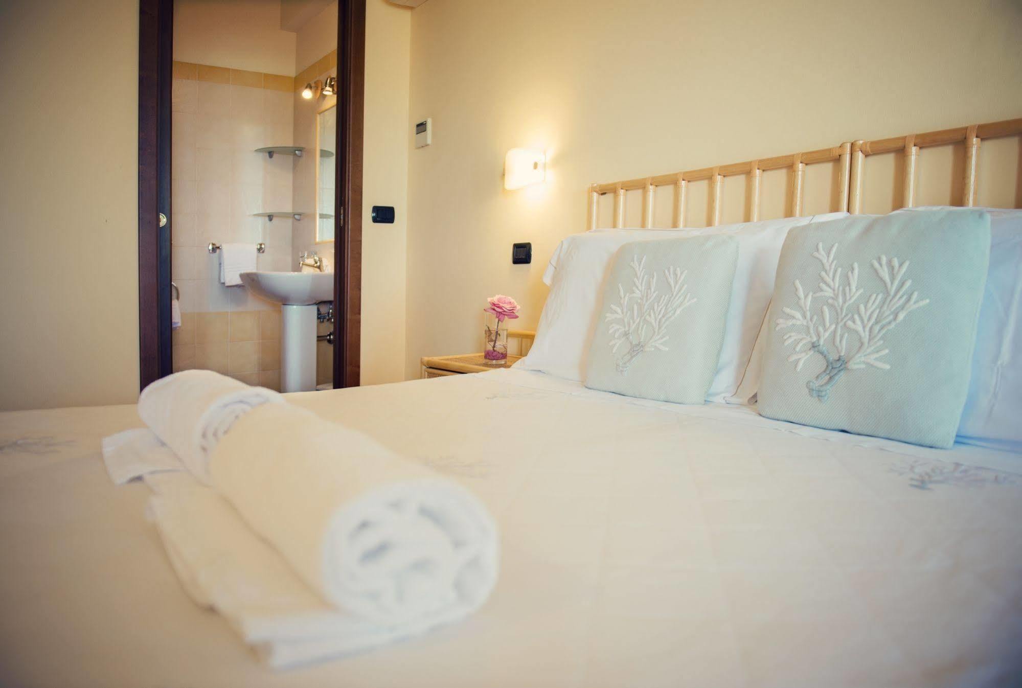 'A Nuciara Park Hotel&Wellness Center Furci Siculo Exterior foto